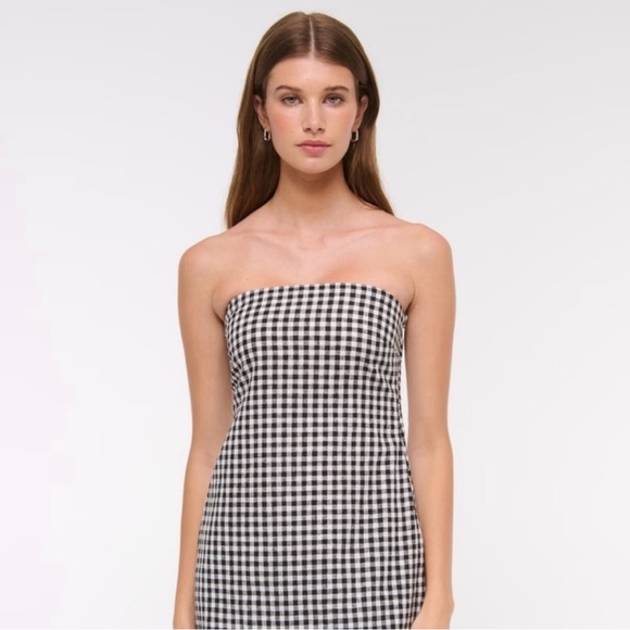 Abercrombie & Fitch Dresses & Skirts - Abercrombie & Fitch Black Checkered Gingham
Mini Dress